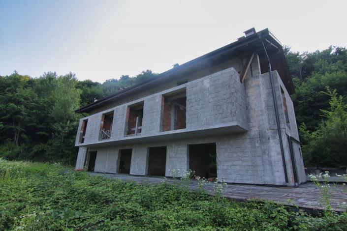 Image No.26-4 Bed House for sale