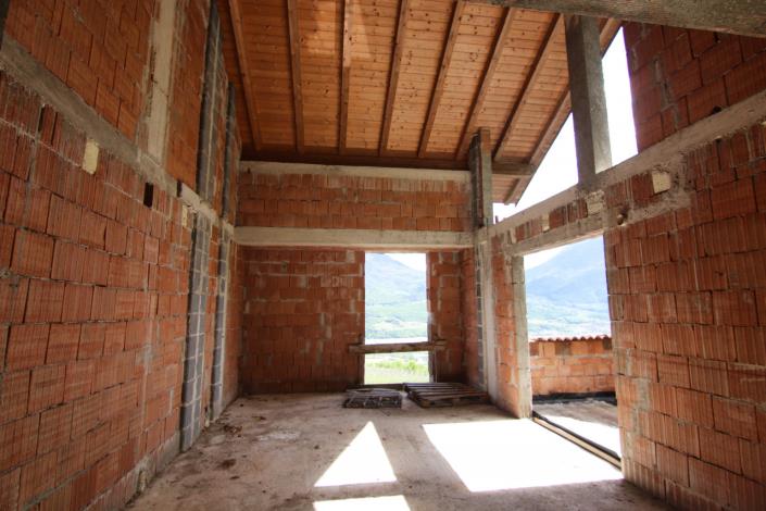 Image No.48-4 Bed House for sale