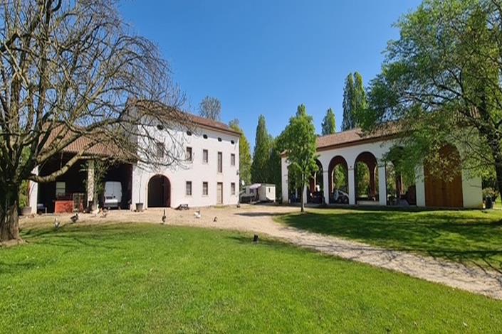 Image No.8-4 Bed Country House for sale