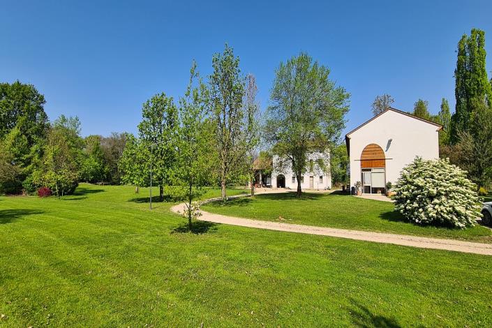 Image No.17-4 Bed Country House for sale