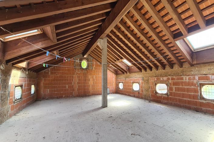 Image No.20-4 Bed Country House for sale