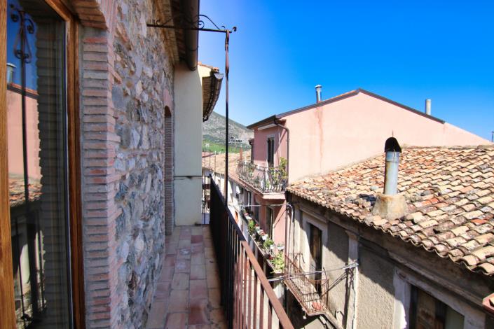 Image No.28-2 Bed Apartment for sale