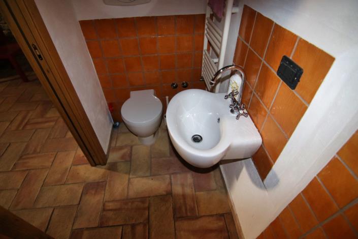 Image No.60-2 Bed Apartment for sale