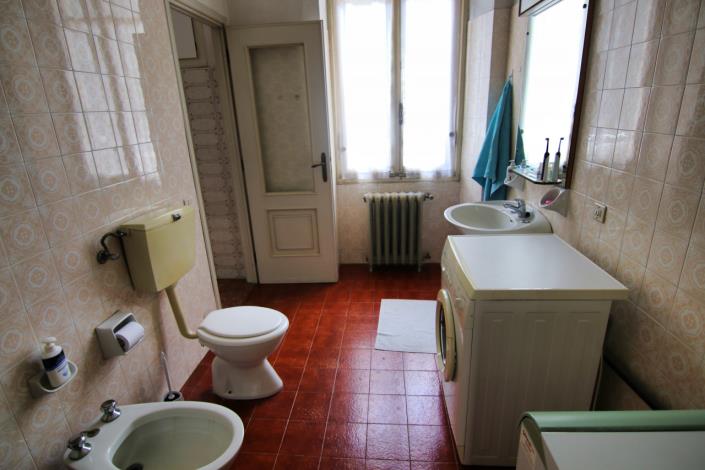 Image No.32-2 Bed Apartment for sale