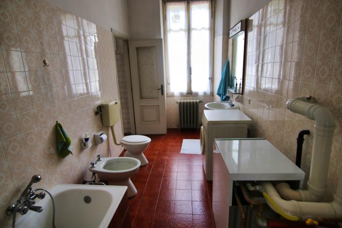 Image No.33-2 Bed Apartment for sale