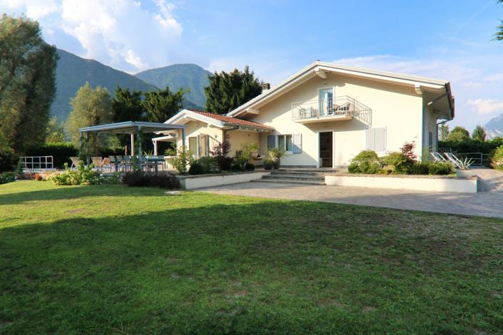 Image No.1-6 Bed Villa for sale