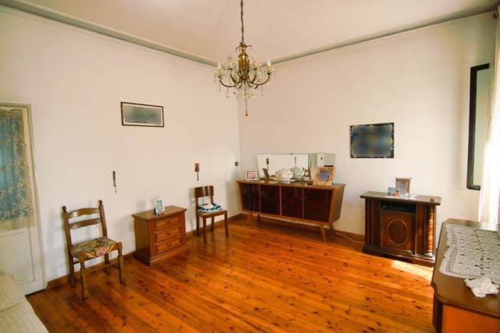 Image No.12-5 Bed House for sale