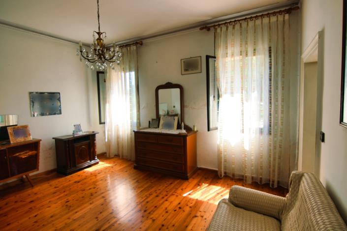 Image No.13-5 Bed House for sale