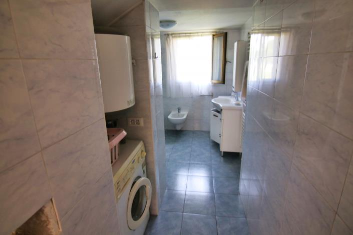 Image No.24-5 Bed House for sale