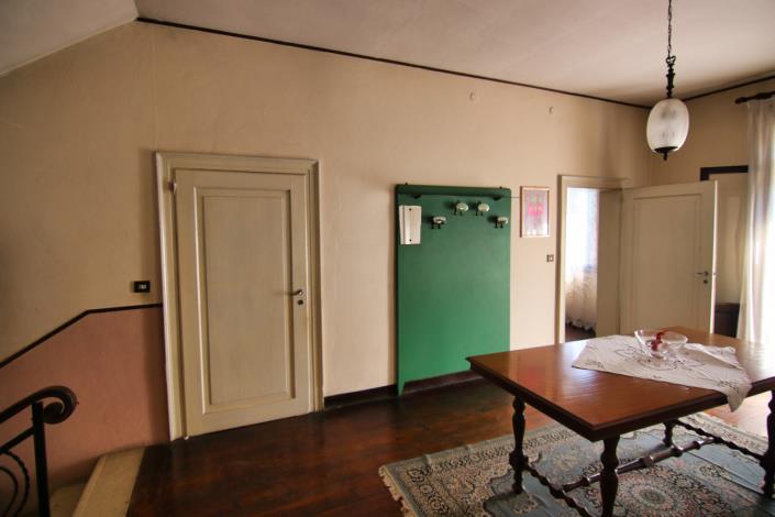 Image No.33-5 Bed House for sale