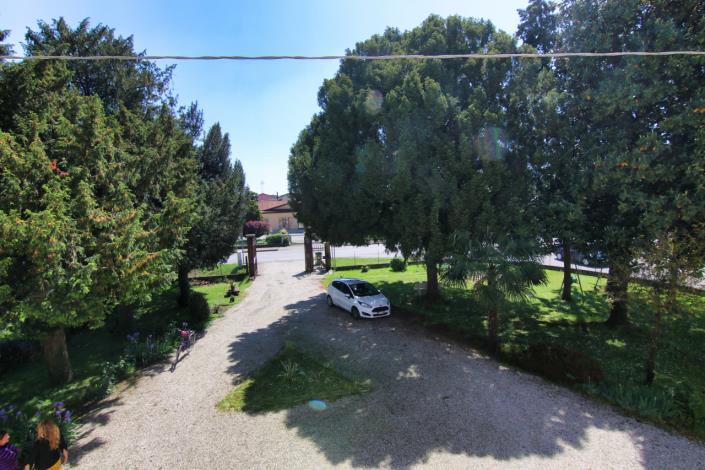 Image No.36-5 Bed House for sale