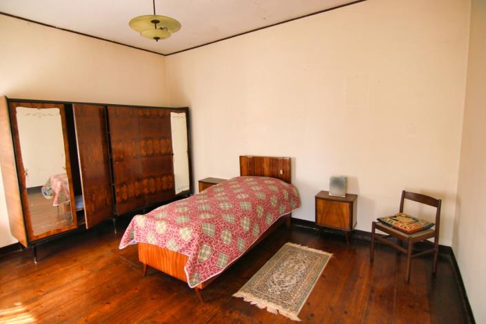 Image No.40-5 Bed House for sale