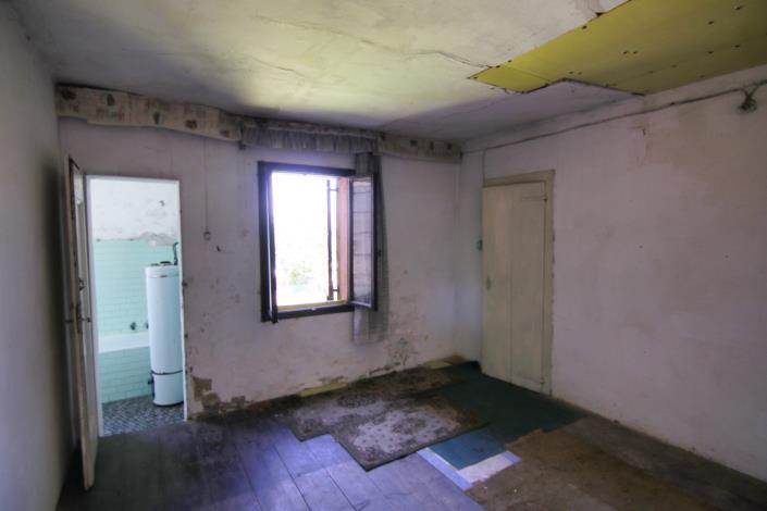 Image No.50-5 Bed House for sale