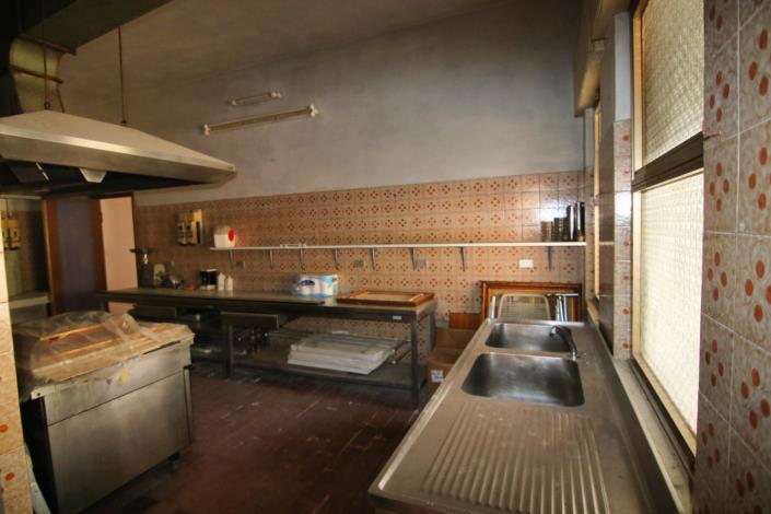 Image No.28-10 Bed Hotel for sale