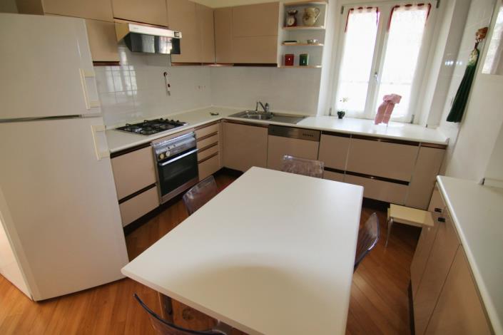 Image No.39-10 Bed Hotel for sale