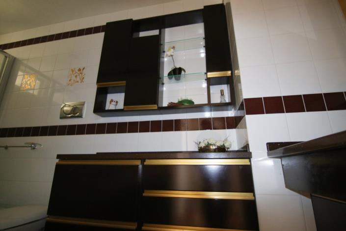 Image No.44-10 Bed Hotel for sale