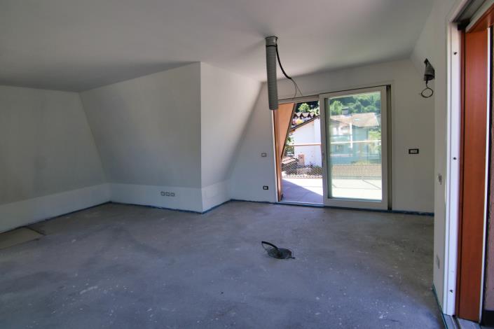 Image No.56-3 Bed Duplex for sale