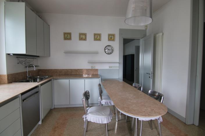 Image No.17-5 Bed Villa for sale