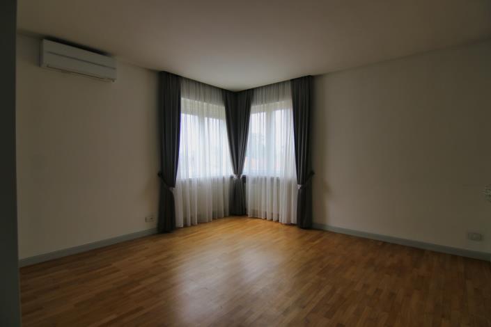 Image No.30-5 Bed Villa for sale