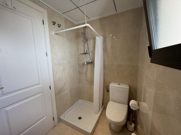 Image No.28-3 Bed Townhouse for sale