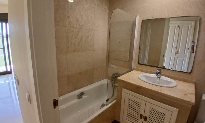 Image No.7-3 Bed Apartment for sale