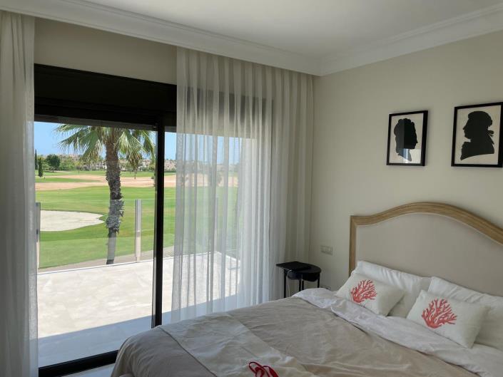 Image No.1-3 Bed Villa / Detached for sale