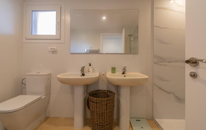 Image No.15-3 Bed Apartment for sale