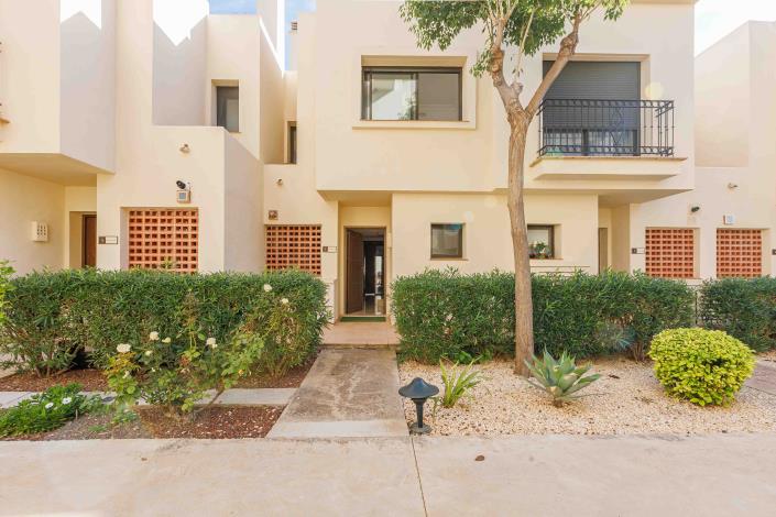 Image No.23-2 Bed Townhouse for sale