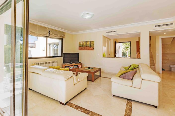 Image No.5-4 Bed Villa / Detached for sale