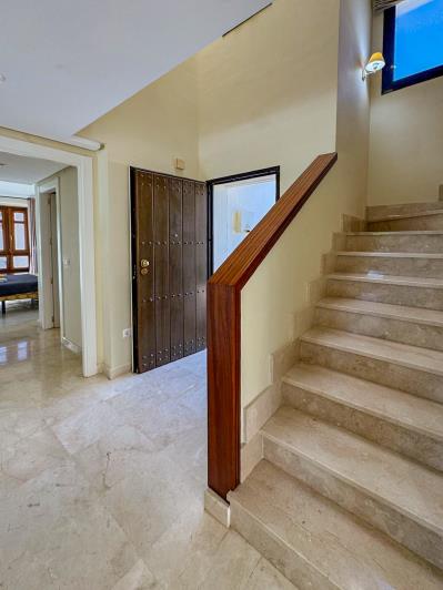 Image No.44-4 Bed Villa / Detached for sale