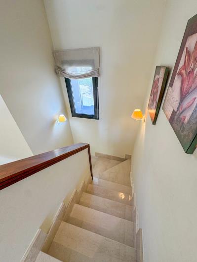 Image No.50-4 Bed Villa / Detached for sale