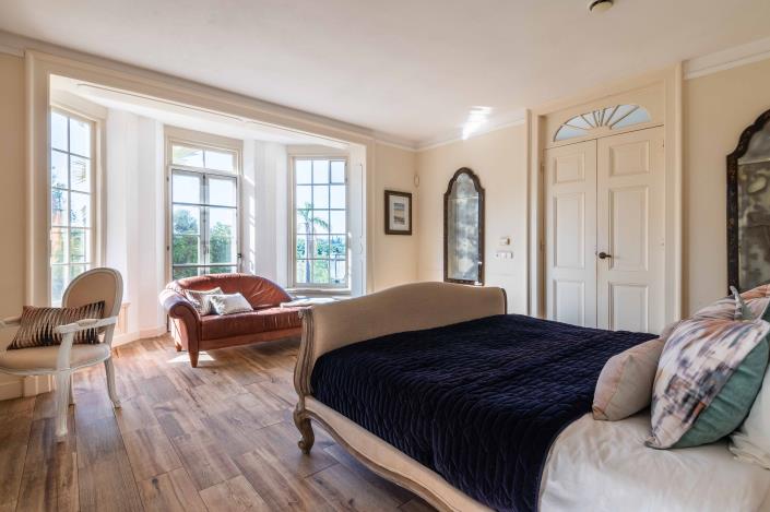 Image No.9-5 Bed Villa / Detached for sale