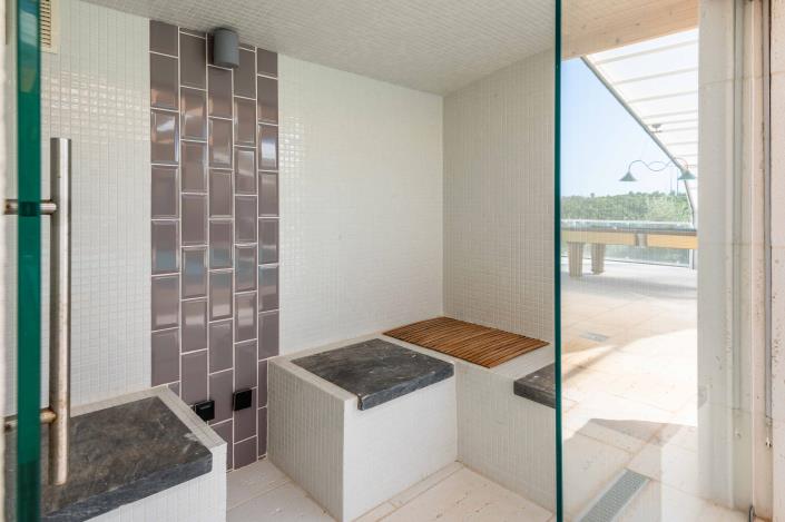 Image No.39-5 Bed Villa / Detached for sale