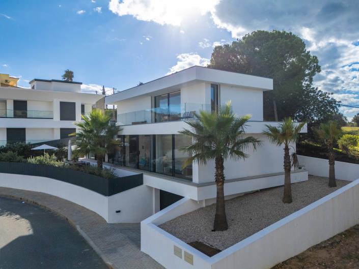 Image No.27-3 Bed Villa for sale