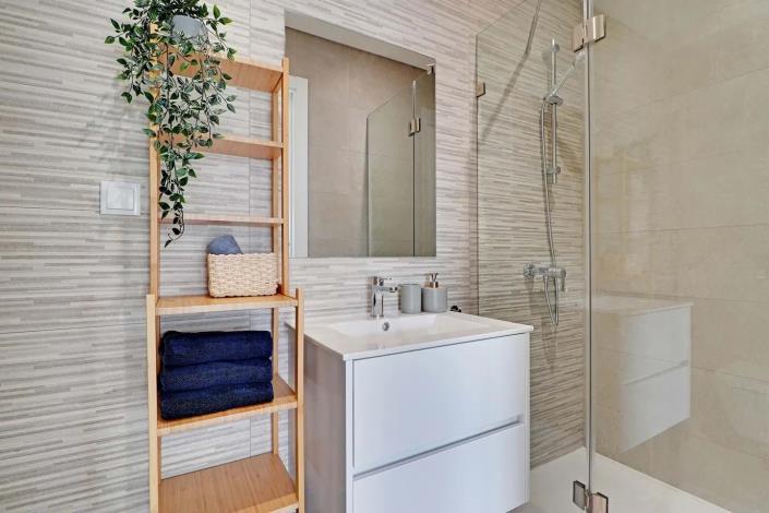 Image No.23-2 Bed Apartment for sale