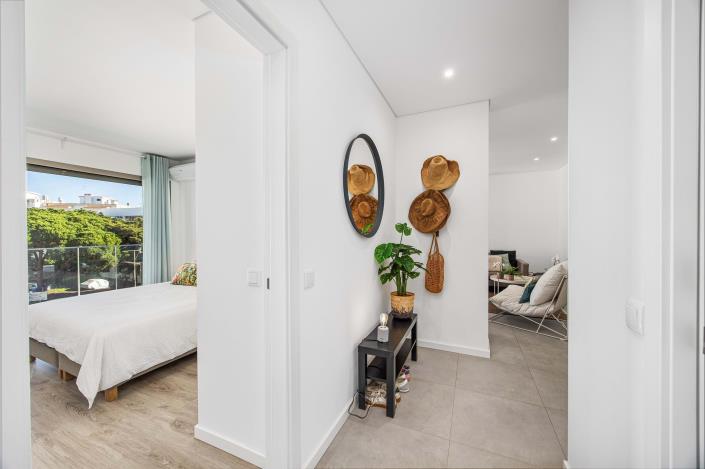 Image No.25-2 Bed Apartment for sale