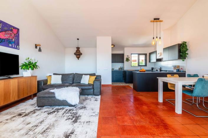 Image No.2-3 Bed Townhouse for sale