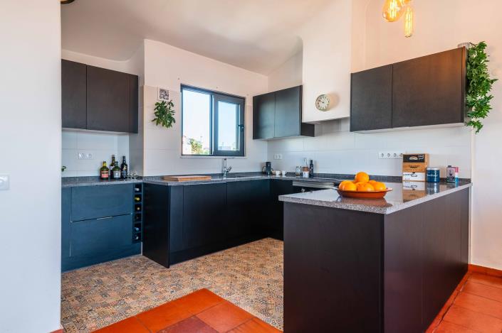 Image No.3-3 Bed Townhouse for sale