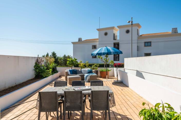 Image No.41-3 Bed Townhouse for sale