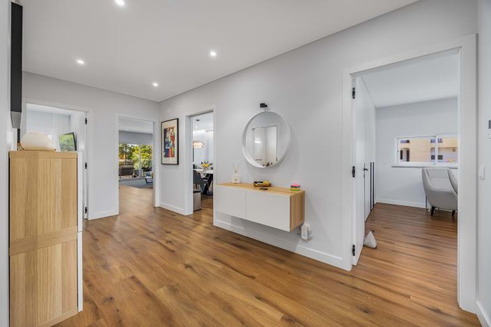 Image No.10-3 Bed Apartment for sale