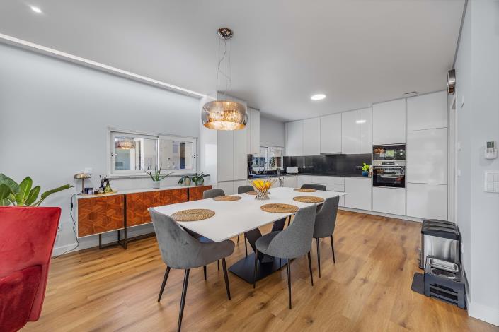 Image No.14-3 Bed Apartment for sale