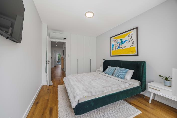 Image No.17-3 Bed Apartment for sale