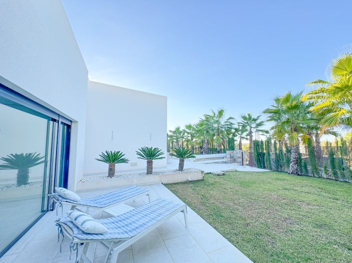 Image No.12-3 Bed Villa for sale