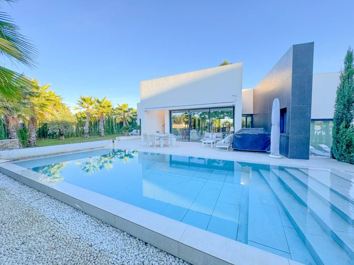 Image No.4-3 Bed Villa for sale