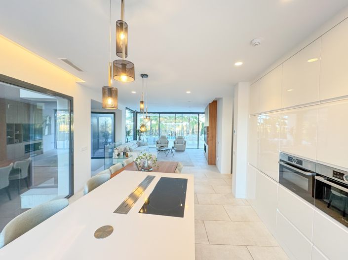 Image No.20-3 Bed Villa for sale