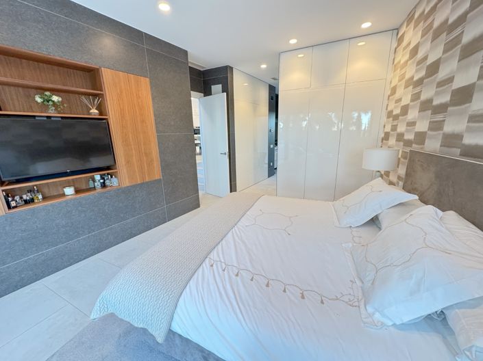 Image No.33-3 Bed Villa for sale