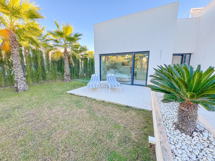 Image No.9-3 Bed Villa for sale