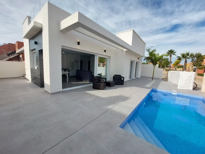 Image No.2-3 Bed Villa for sale