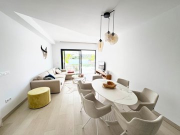 o1ipeqmvbe1di514clffp1m8o17m12g