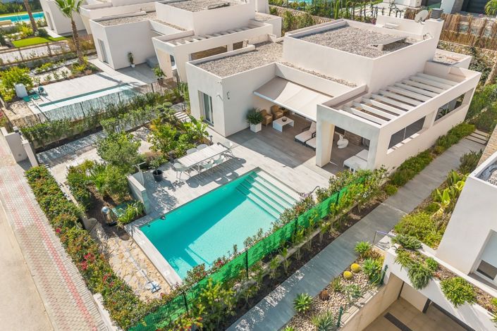 Image No.1-3 Bed Villa for sale